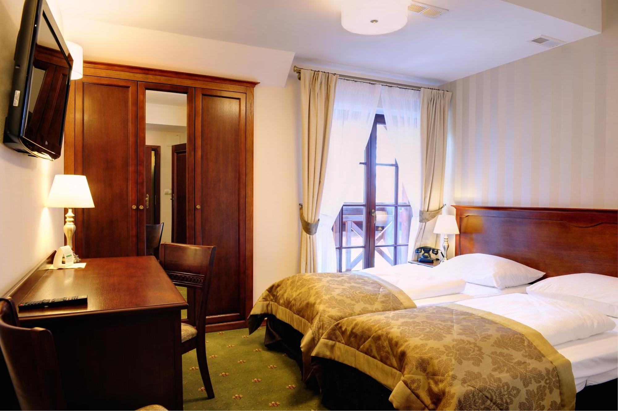 Hotel Kazimierski Zdroj Janowiec Bagian luar foto